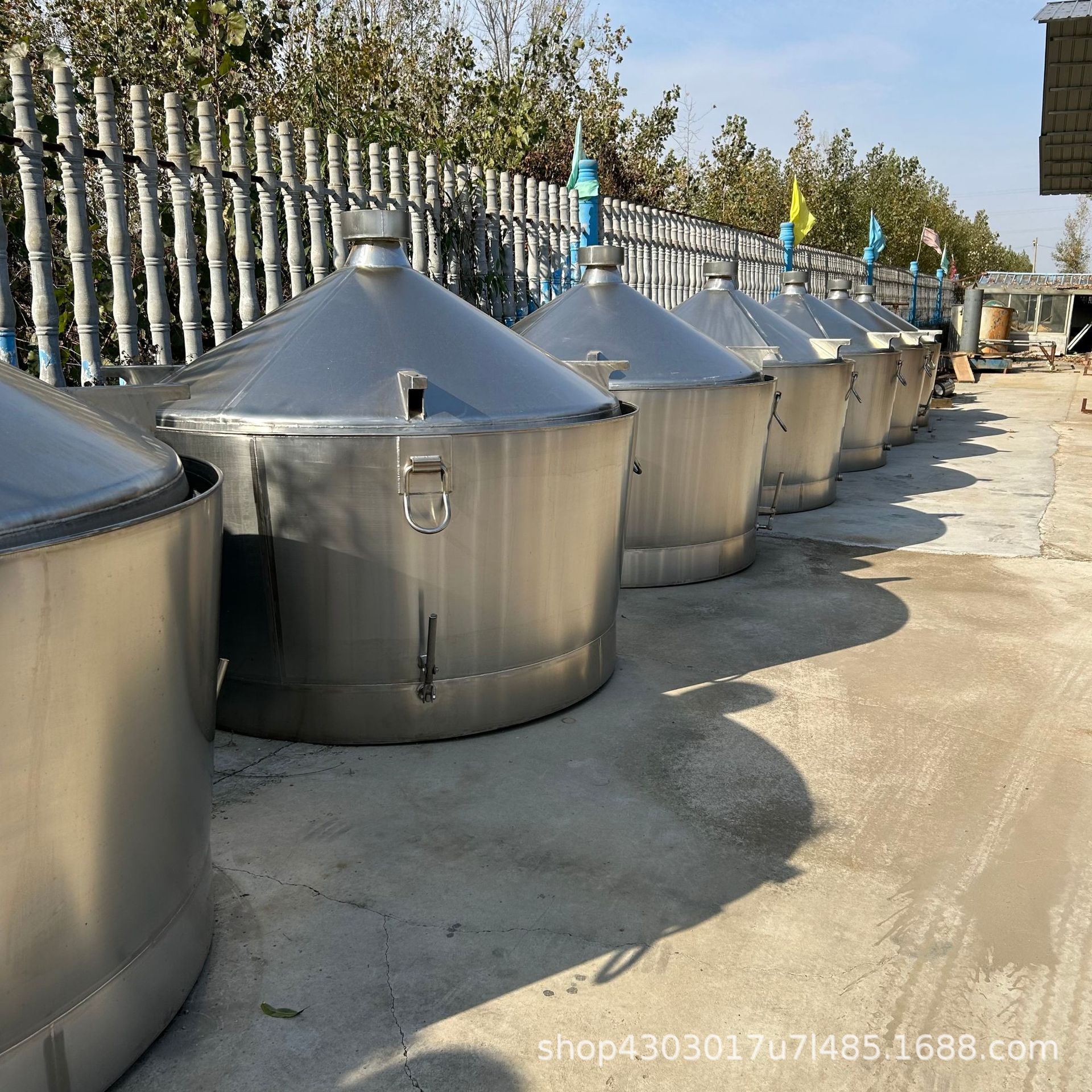 酒坊酒厂酿酒设备 不锈钢粮食发酵罐 加工苞米酒煮酒锅 新款酒容