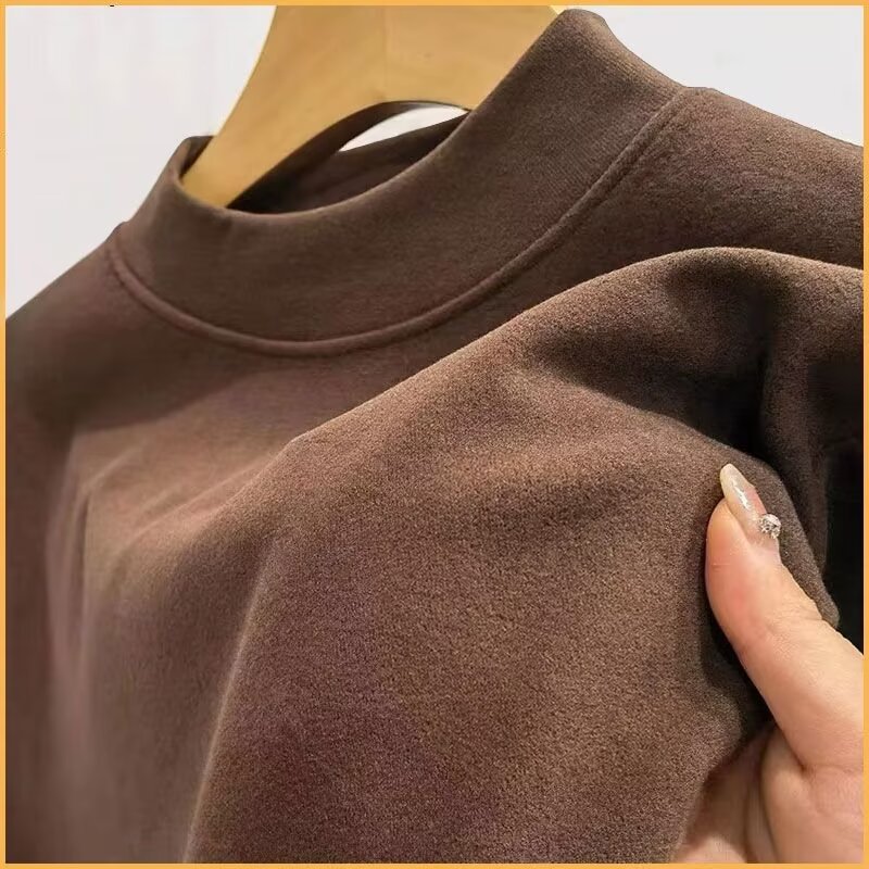 솔리드 컬러 저먼 벨벳 하프 터틀넥 긴소매 브라운