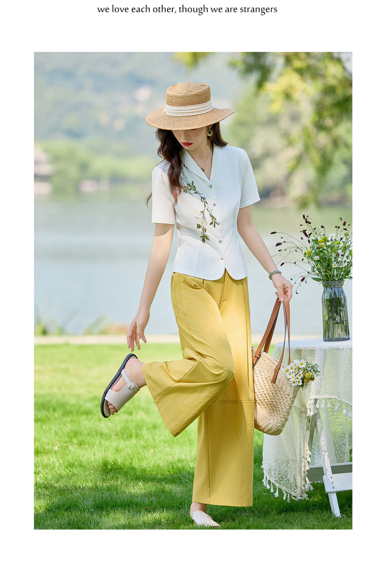 Bộ hai mảnh áo sơ mi thêu hoa kết hợp chân váy cạp cao tay bồng — Màu ảnh chi tiết 17