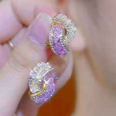 韓国式の小清新な幾何学は色にぶつかってダイヤモンドのイヤリングを入れます。