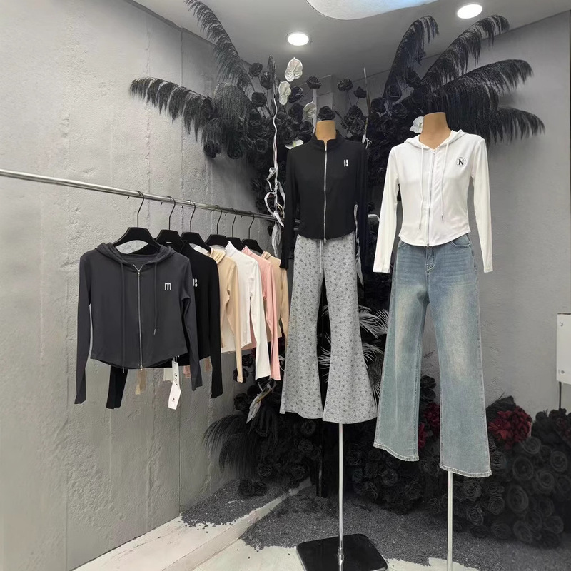 Guangzhou thirteen lines women's fashion double zipper stand collar T-shirt long sleeve jacket brand discount supply wholesale