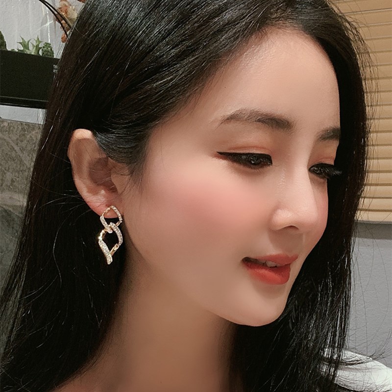 Tongfang Ornament Double-layer Atmospheric Geometric Diamond Rhinestone Earrings Exaggerated Western Style Earrings Slimming Long Earrings display picture 4