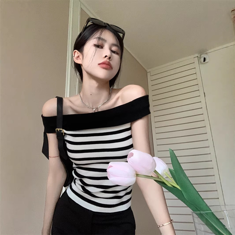 2026 Summer New Off-Shoulder Striped Knit T-Shirt for Women, Slim Fit Short Sleeveless Top for Trendy Girls