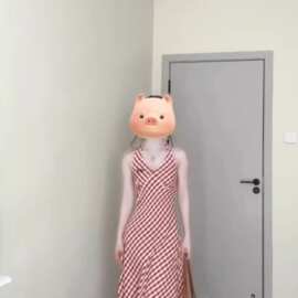 红色格子v领挂脖连衣裙子女夏季超好看海边度假收腰格纹吊带长裙