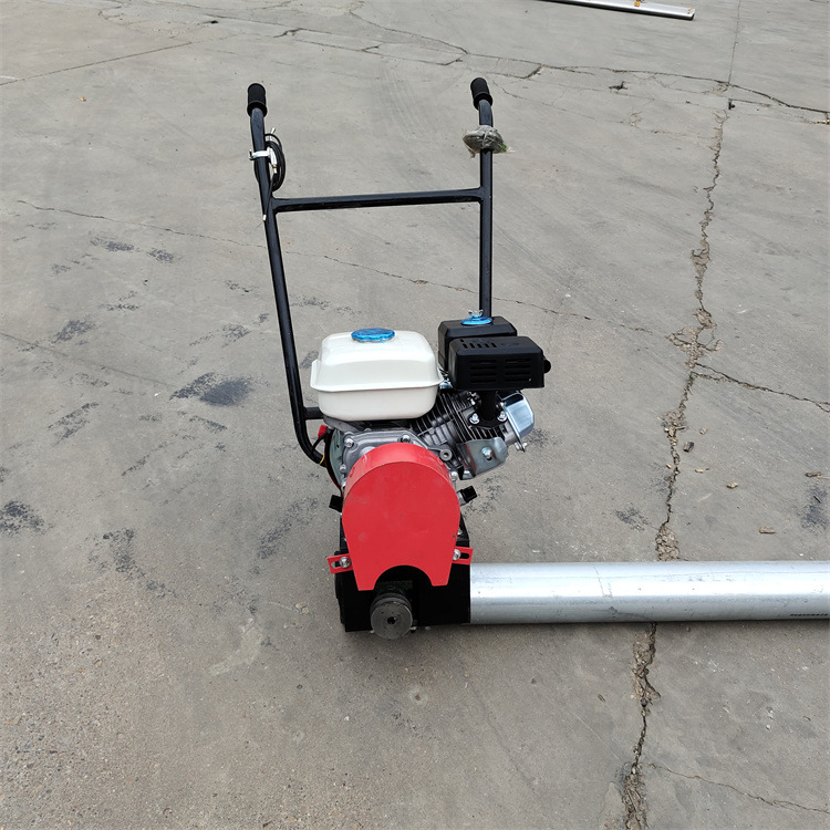 混凝土水泥滚平机5.5米摊铺机透水路面抹光整平摊平机汽油震动滚