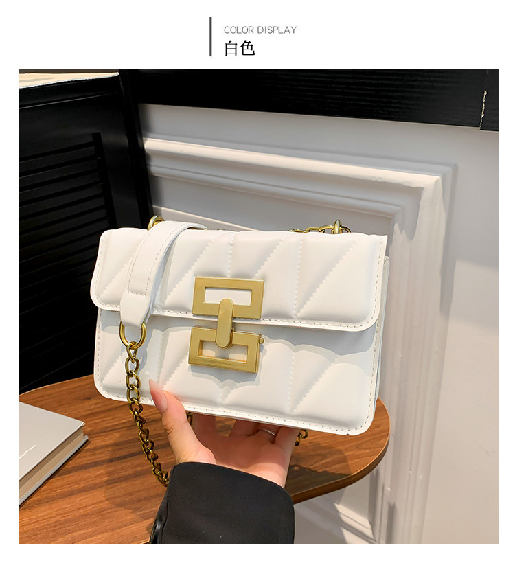 A stylish commuter diamond-patterned lock buckle small square bag, a versatile commuter single-shoulder bag, a new 2024 model, a women's crossbody bag undefined