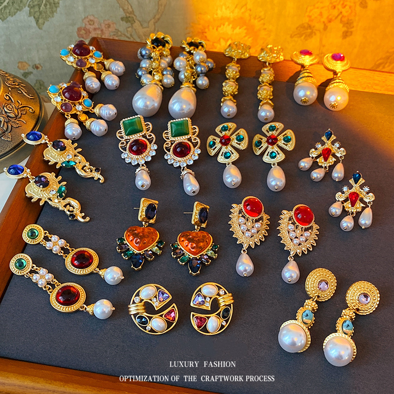 retro elegant trend earrings