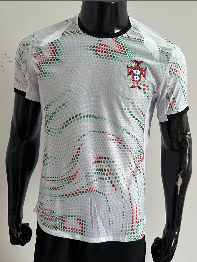 Camiseta de Uniforme de Fútbol Temporada 2526, Versión Jugador del Real Madrid, Edición Especial Selección Nacional, Versión Aficionado, La Liga