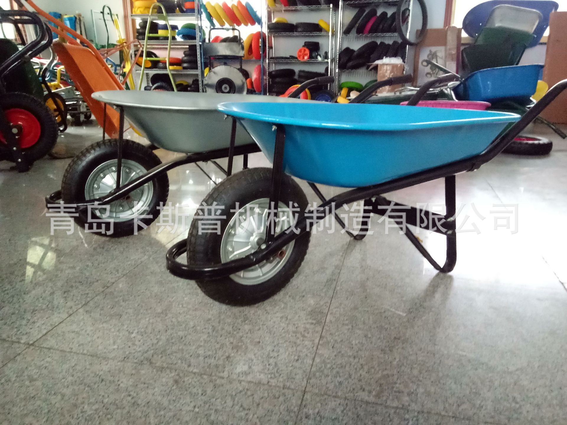 巴西手推车 WB0027，小斗手推车60L ，300-8充气轮，镀锌车斗。