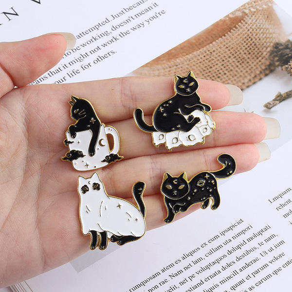 Creative cartoon cute brooch