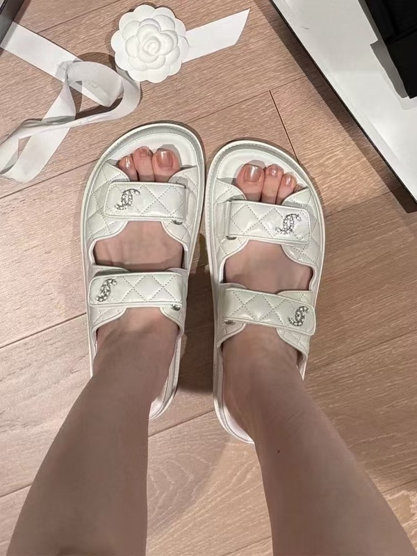 Xiaoxiangfeng 研削スリッパ女性用厚底ビーチサンダル女性と男性用 2025 夏の新しいハーフスリッパ|undefined
