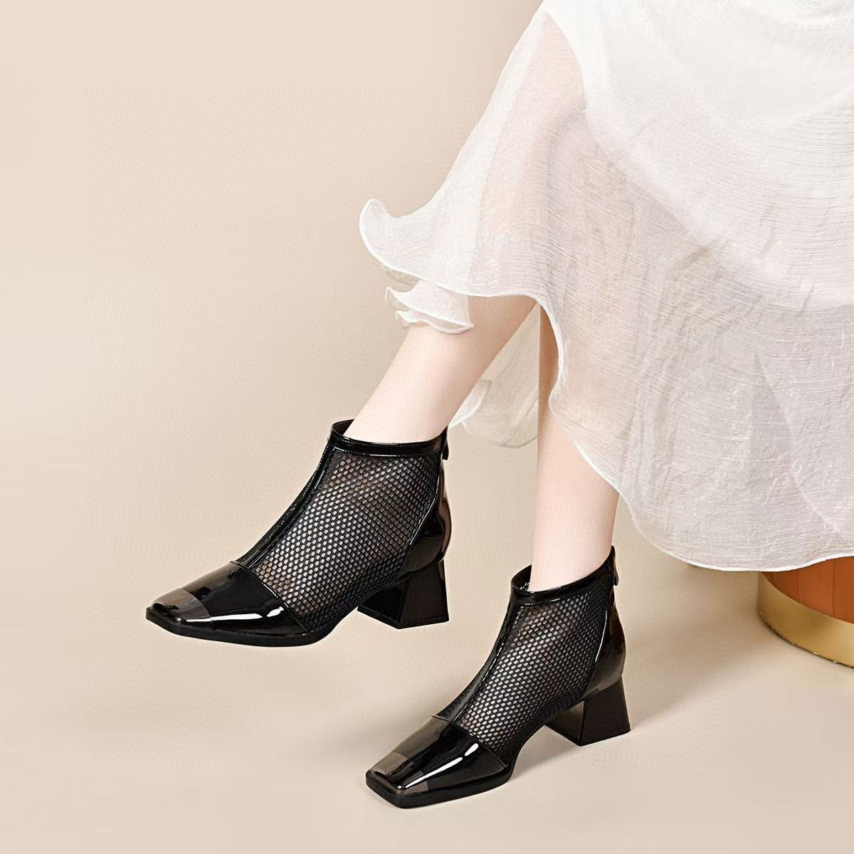 Sandal nữ da thật đầu vuông lưới sợi mát gót thô rỗng thoáng khí phong cách La Mã — Màu đen - Da bò