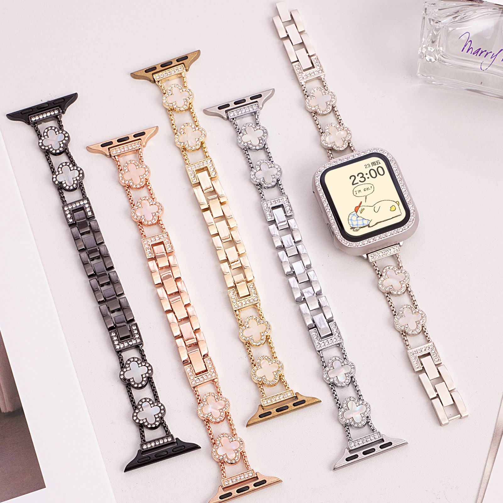Suitable for Apple S11 Watch Strap, Metal Four-Leaf Clover Strap with Diamonds and Mother-Of-Pearl, Applewatchs10 Wristband, Women's Watch Strap
