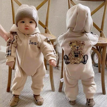 韓系滿月嬰兒衣服秋冬季加絨連體衣1-3-6-12月男寶寶初冬裝外出服