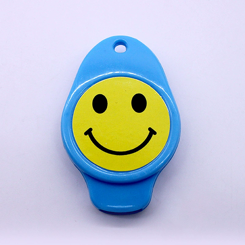Детский свисток со смайликом и листьями, свисток для праздничного мероприятия, сплошной цвет, маленькие подарки, маленькие игрушки