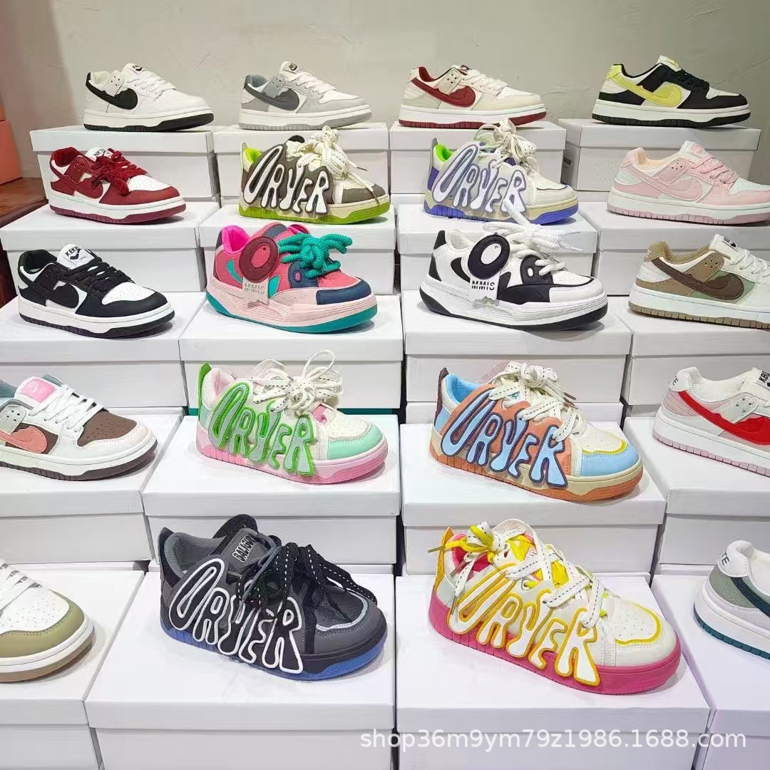 某回男款百搭情侣板鞋鞋休闲鞋杂款鞋潮流男生小白鞋潮酷潮牌小熊