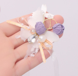 Small purple wrist flower