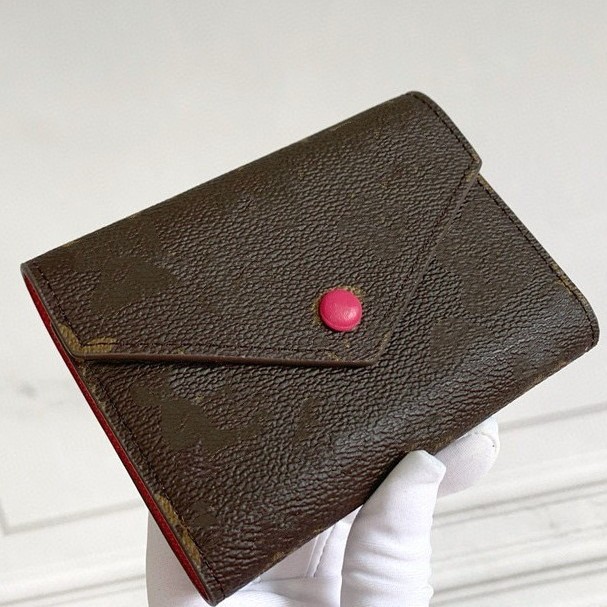 universal short wallet