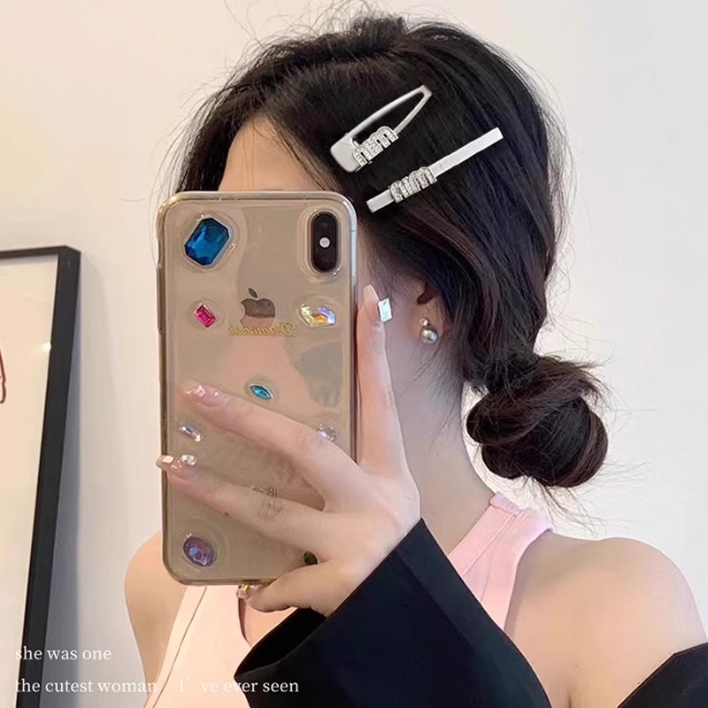 Sweet Cool Metal Hairpin Mujeres 2025 nuevo estilo de alto nivel frente fresa cabello cortado oreja lateral clips adornamiento para el cabello