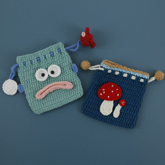 超萌卡通手工編織束口袋 精美毛線鈎織抽繩耳機套 香腸嘴迷你小包