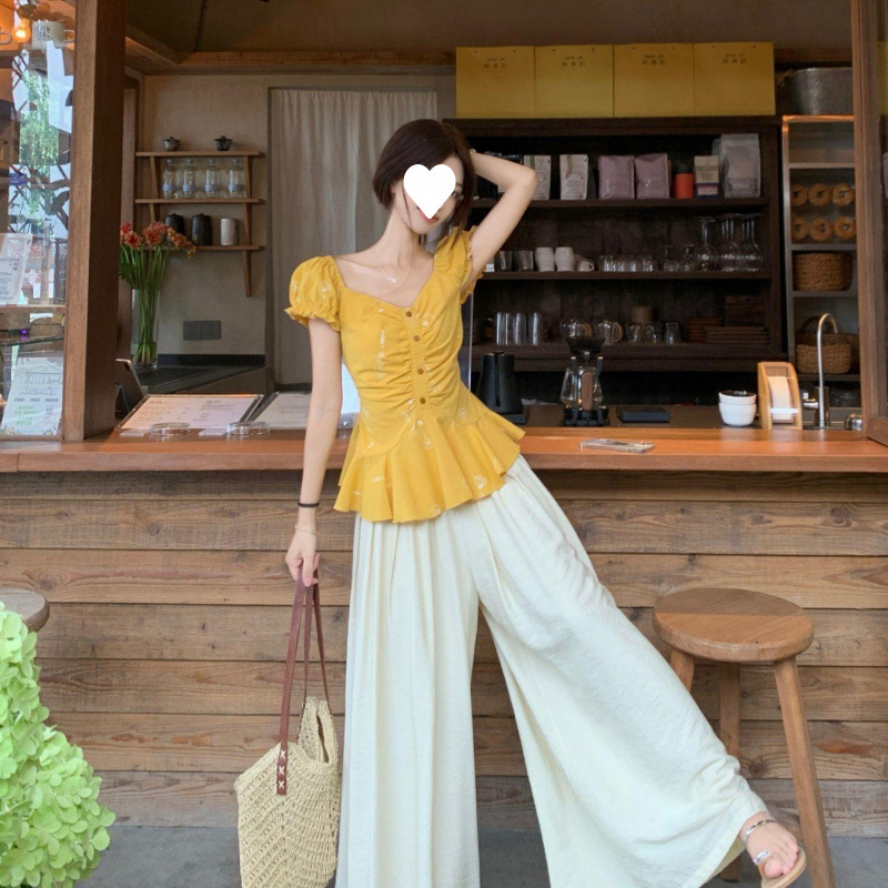 French-Style Sweet Puff Sleeve Shirt for Women, 2026 Summer New Model, Waist-Cinching, Slimming, Pleated, Stylish and Unique Blouse Top French-Style Sweet Puff Sleeve Shirt for Women, 2026 Summer New Model, Waist-Cinching, Slimming, Pleated, Stylish and Unique Blouse Top
