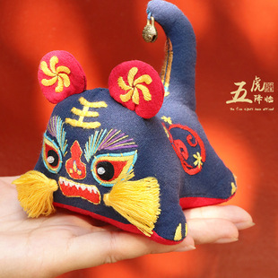 Factory wholesale Tiger safety talisman handmade embroidery diy self-embroidery production body protection safe doll sachet ornaments