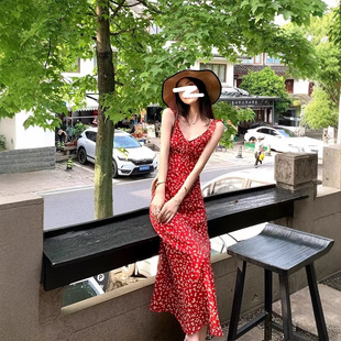 �tɫ�黨�͹ŵ����B��ȹŮ�ļ�2025�¿�����A���@��¶���ȼ��Lȹ
