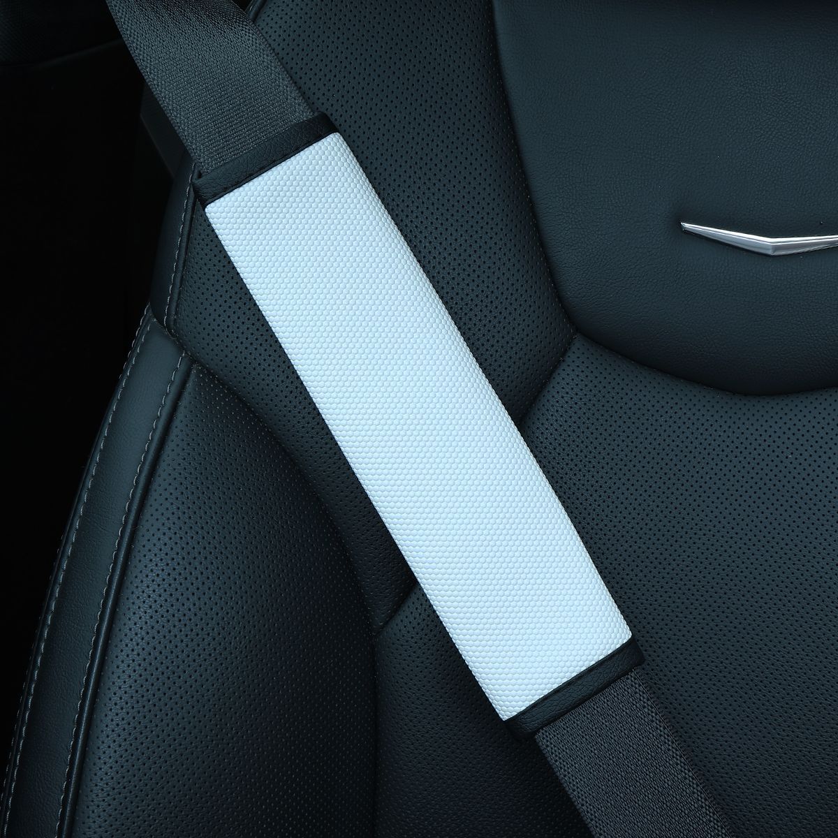 Car seatbelt shoulder pad with leather embossed basketball pattern, sports style, supports cross-border dropshipping