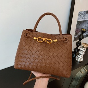 Cross-border women's bags, high-end, large-capacity shoulder bags, aristocratic niche bags, tote bags, fashionable light luxury bags, women's luggage