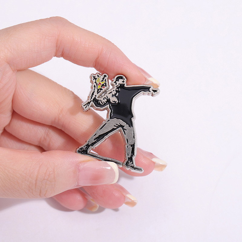 Retro Pin Human Heart Shape Alloy Stoving Varnish Unisex Brooches display picture 2