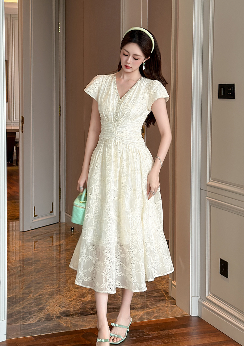 Đầm maxi nữ kiểu Pháp cổ chữ V thắt eo xòe rộng — mơ chi tiết 9