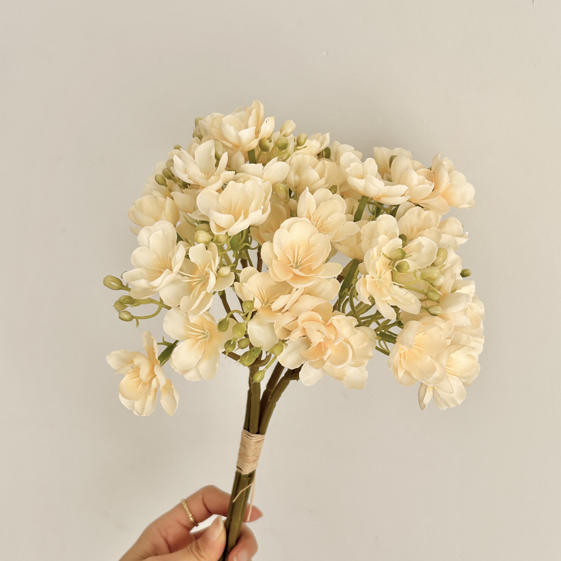 Pequeño ramo fresco, ramo de jazmín, flores artificiales, muebles de flores falsas, arreglos florales, mesa de comedor, decoración floral, accesorios fotográficos