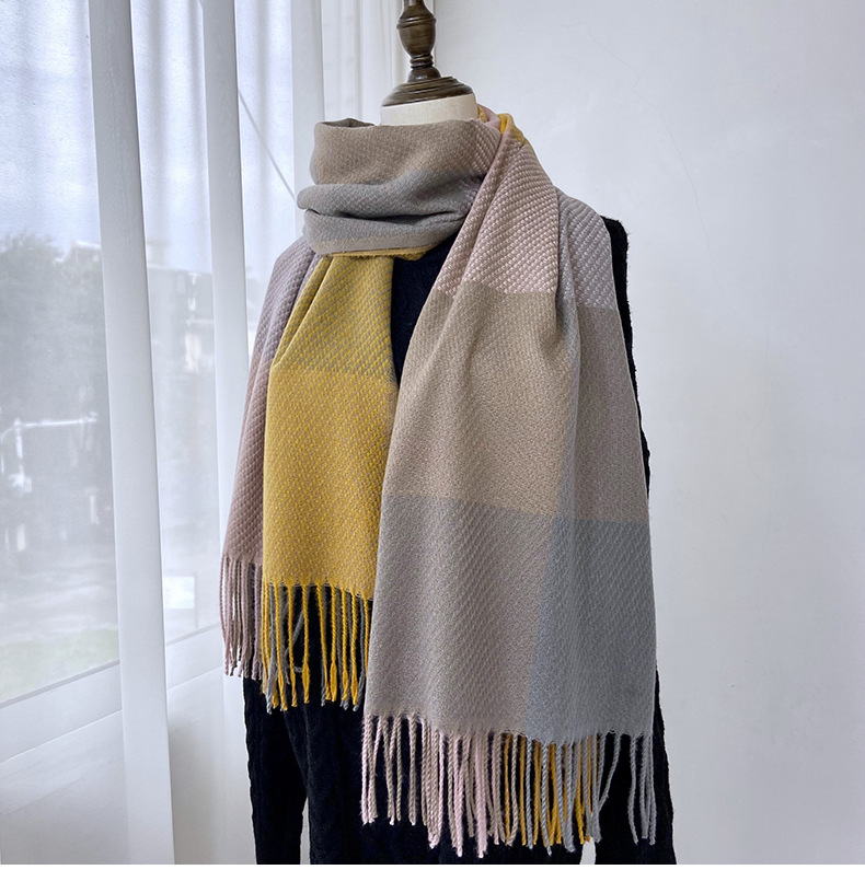 Women's Fashion Plaid Polyester Tassel Winter Scarves display picture 5