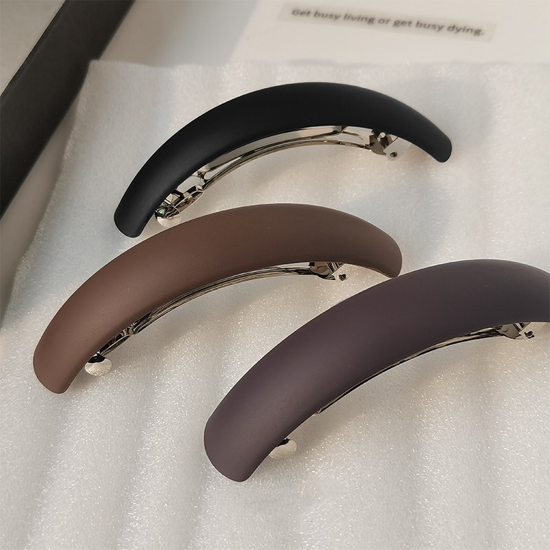 Minimalistische matte haarklem voor dames elegante haarspeld_voghion.com