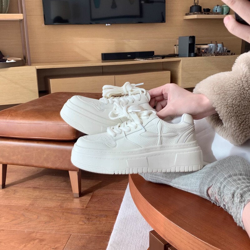 Cowhide version ~ Grape mom's same style long leg slimming round toe lace-up board shoes thick bottom fleece-lined height increasing white shoes for women