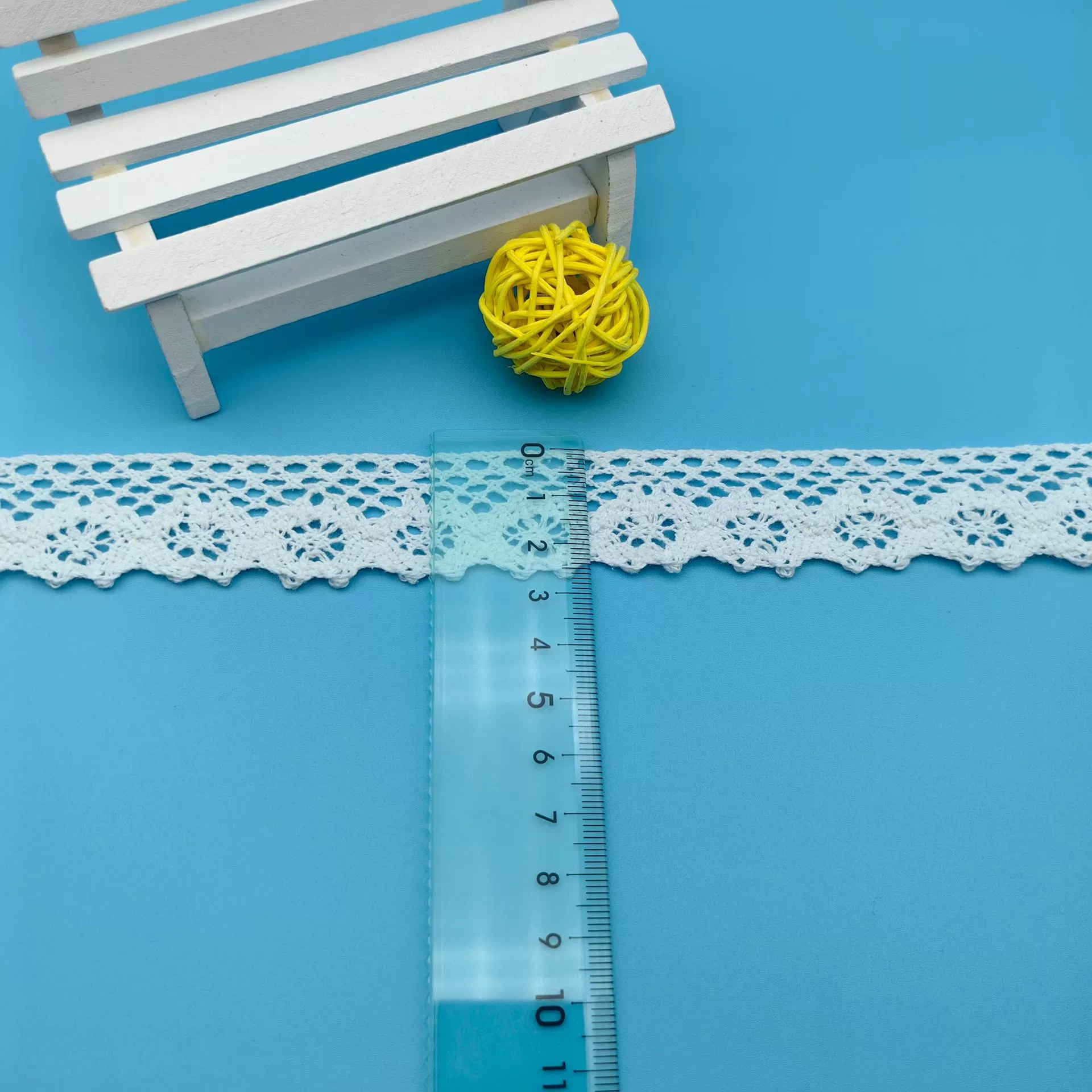 Производитель предлагает оптовые продажи недорогих различных видов хлопкового кружева на катушках, натурального цвета, из чистого хлопка, для вязания и рукоделия.