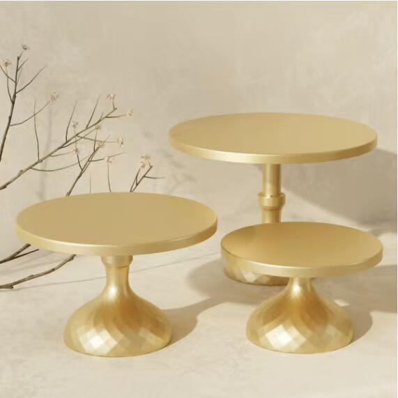 Light Luxury Metal Cake Stand Three-Piece Set, High-Footed Tray for Home Use, Wedding Dessert Table Decoration, European-Style Simple Fruit Plate Light Luxury Metal Cake Stand Three-Piece Set, High-Footed Tray for Home Use, Wedding Dessert Table Decoration, European-Style Simple Fruit Plate