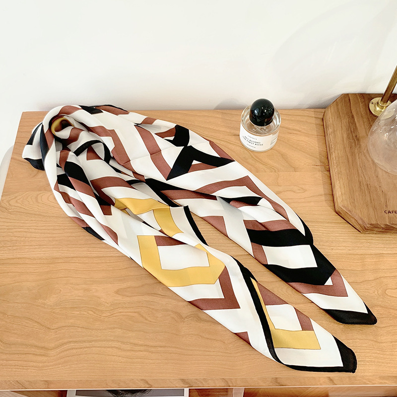 Decoración de verano bufandas de seda para viajeros bufandas profesionales 70x70 pequeñas bufandas cuadradas accesorios de mujer ataduras de cabello seda simulada