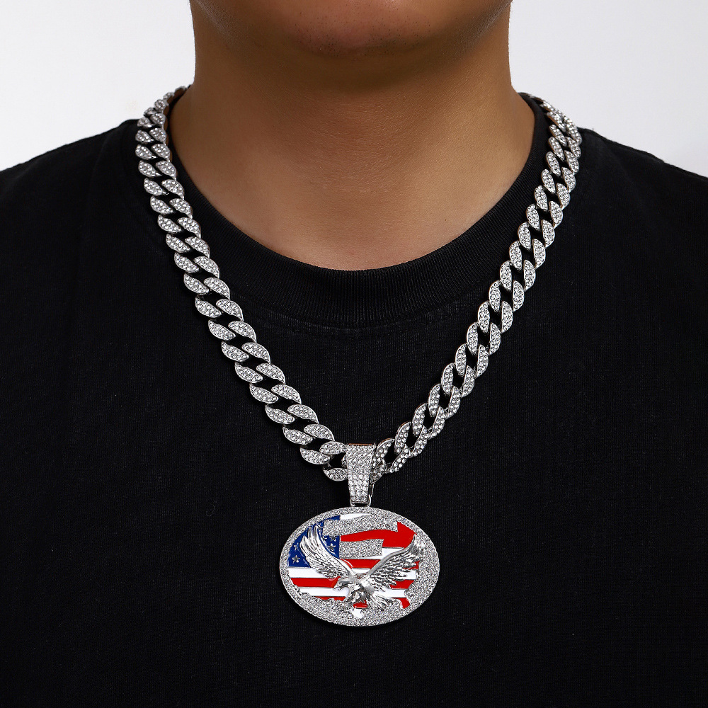 Europa y Estados Unidos de los Estados Unidos de la Independencia de los Estados Unidos aleación colgante de cadena cubana, colgante de bandera de Estados Unidos, colgante de joyería de águila para hombres
