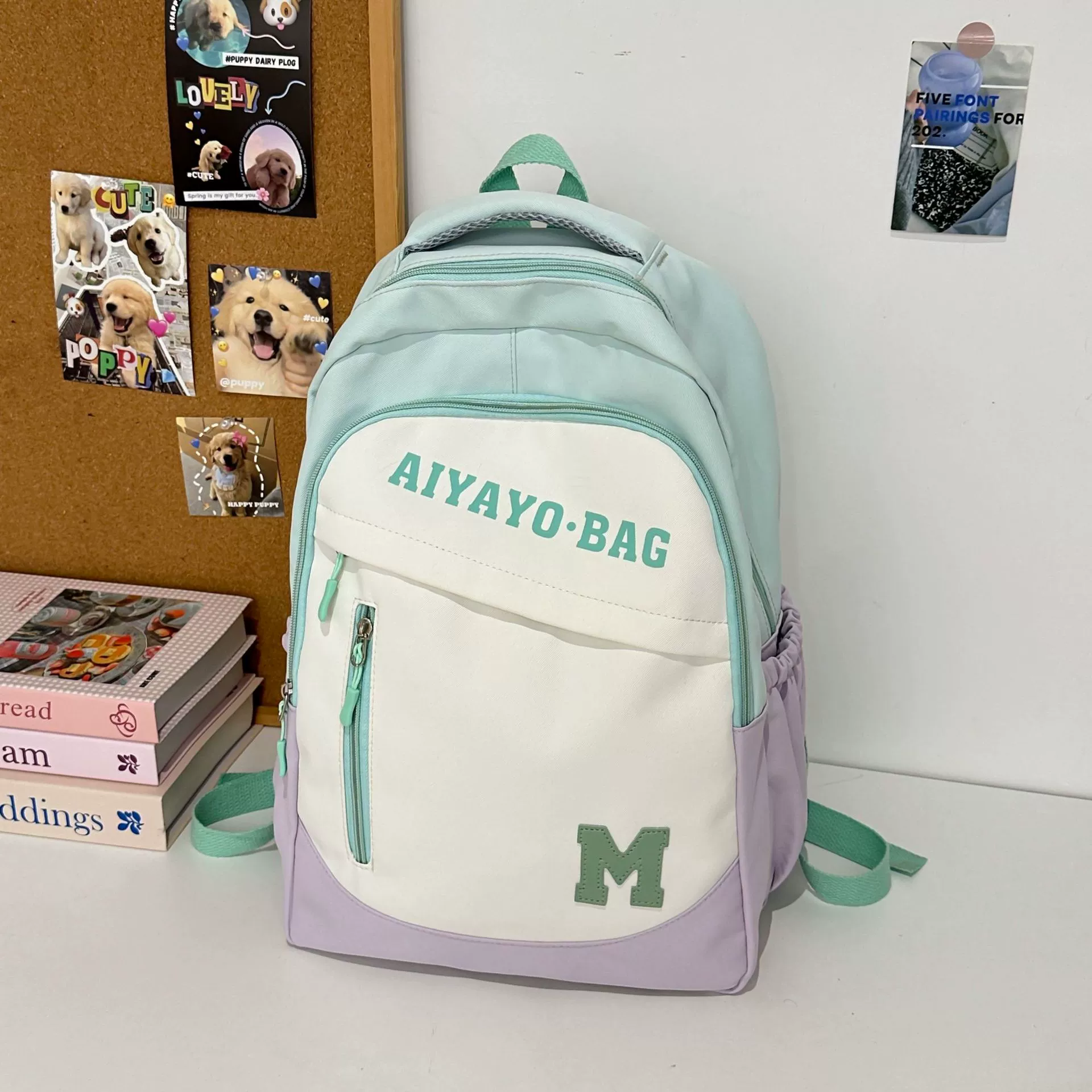 Capacious backpack, waterproof wear-resistant small school bag, simple and elegant design