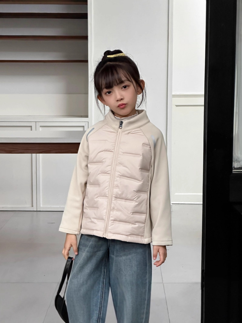 2025 otoño y invierno nuevo estilo de chicas dulce pequeño viento fragante color combinación chaqueta de manga larga para niños uniformes escolares de manga larga sueltos