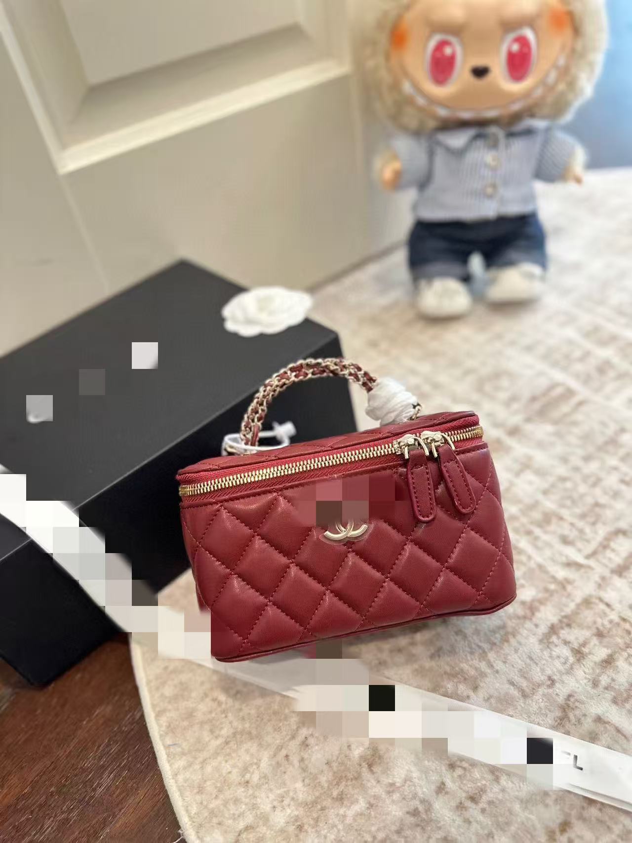 빨간색