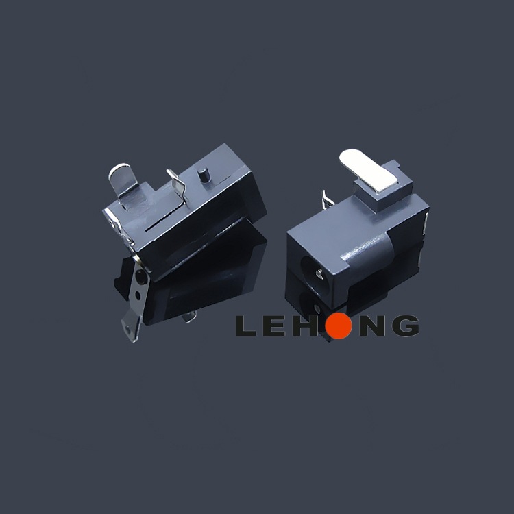 LH-DC-002S卧式长体/板上型DC大电流/直流电源母座/DC母座