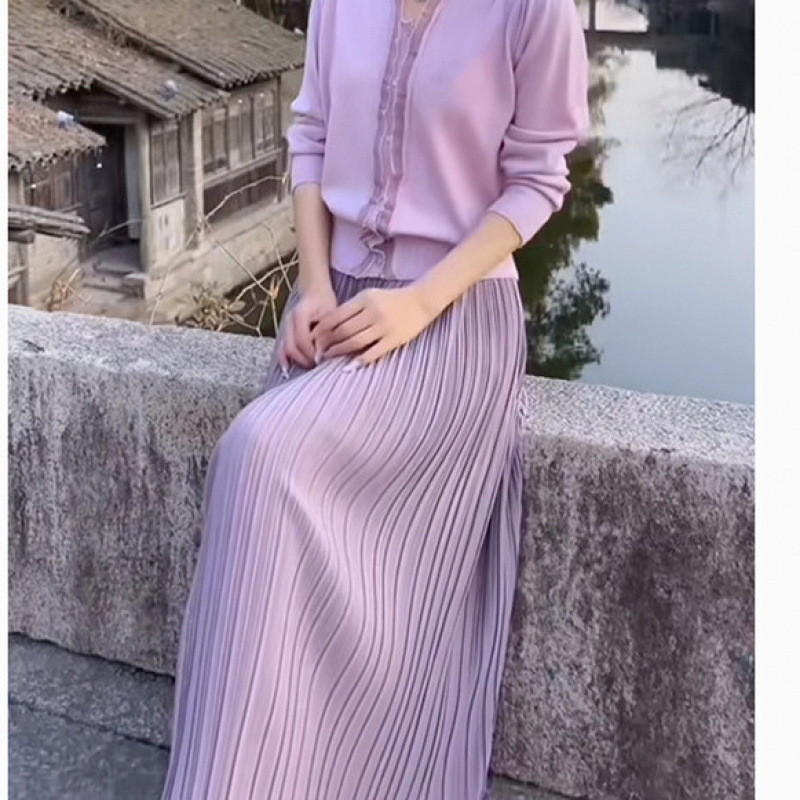 早秋女新款2024套装气质小香风时尚V领针织开衫高腰显瘦a字百褶裙|undefined