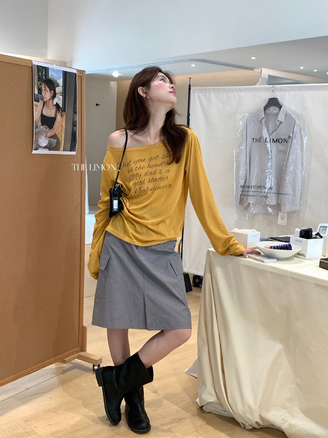 Áo thun nữ tay dài cổ tròn in chữ, phong cách Hàn Quốc, chất liệu cotton thoáng mát — màu đen, màu trắng, màu xám, màu vàng chi tiết 44