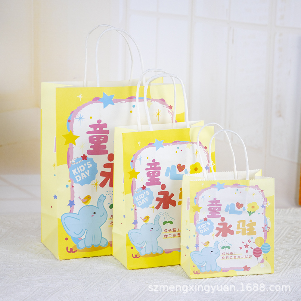 Regalos de cumpleaños de dibujos animados bolsas de regalo para niños del jardín de infantes juguetes de regalo de mano bolsas de papel de embalaje