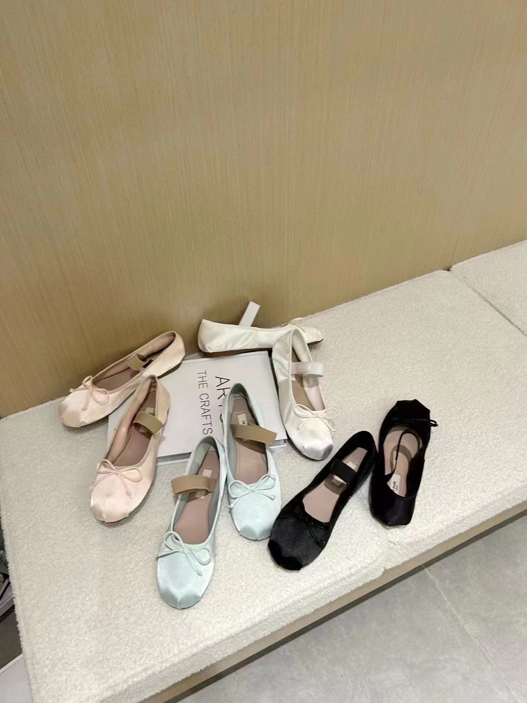 2023Lamode Classic韩版圆头浅口蝴蝶结女鞋松紧带平底芭蕾舞鞋