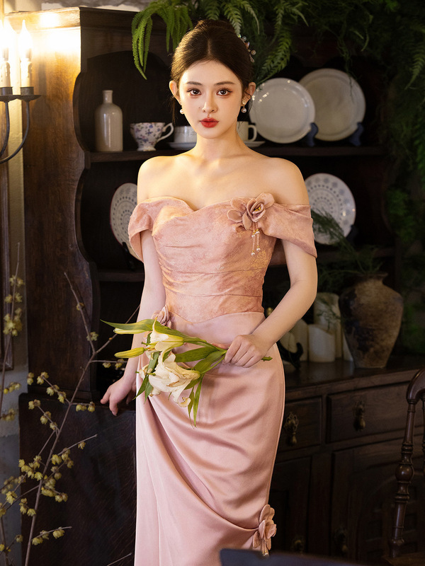 ワンショルダーイブニングドレス、気質宴会結婚式花嫁乾杯ドレス2025新作ライトラグジュアリーニッチ婚約ドレス|undefined