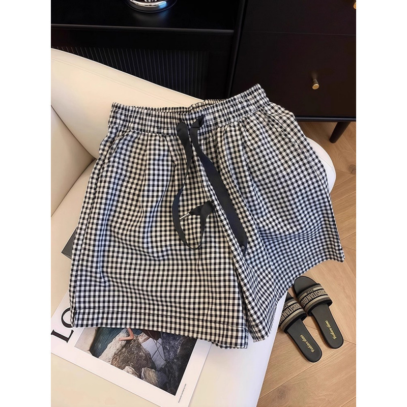 Elastic High-Waisted Black and White Plaid Shorts for Women, New Summer Style, Breathable, Loose, Versatile, Petite Casual Pants Elastic High-Waisted Black and White Plaid Shorts for Women, New Summer Style, Breathable, Loose, Versatile, Petite Casual Pants