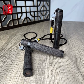 木质工艺品;经络保健器材;美发梳